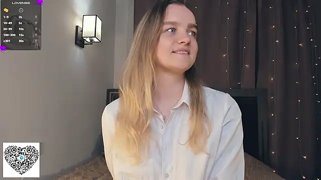 Snapshot of KerenFurguson chatting on September 25, 7:23 pm KerenFurguson online show from September 25, 7:23 pm
