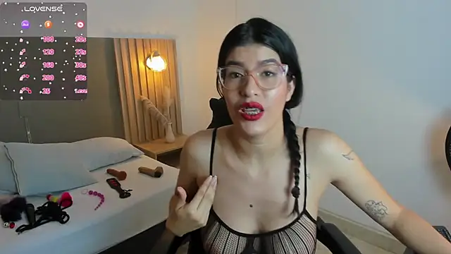 caroline 00403  online show from October 1, 7:19 pm