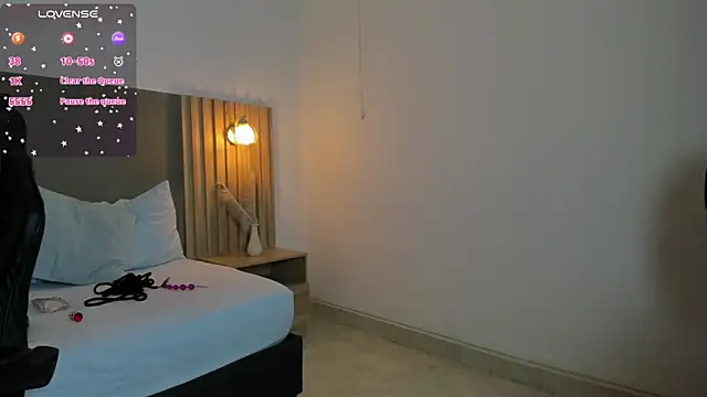 caroline 00403  online show from September 30, 7:08 pm