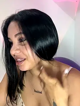 P A U L I N A  online show from October 12, 4:59 am