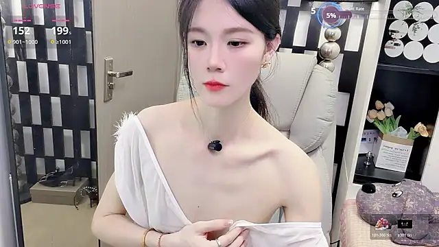 Yueyue-MM online show from May 7, 1:32 am