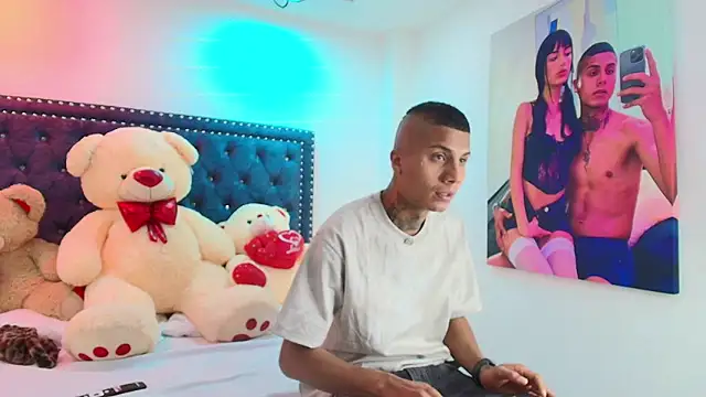 Damian and roxanne online show from October 10, 12:43 pm