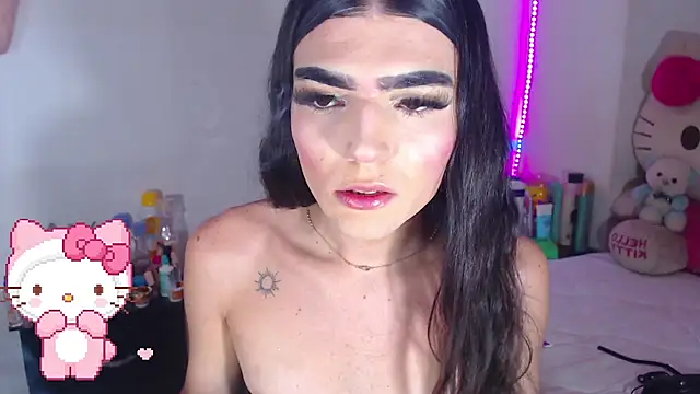 valentinat fun online show from November 4, 4:45 pm