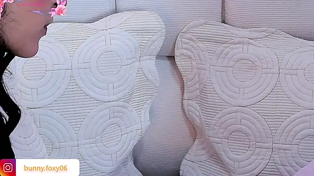 foxybunny online show from March 8, 4:27 am