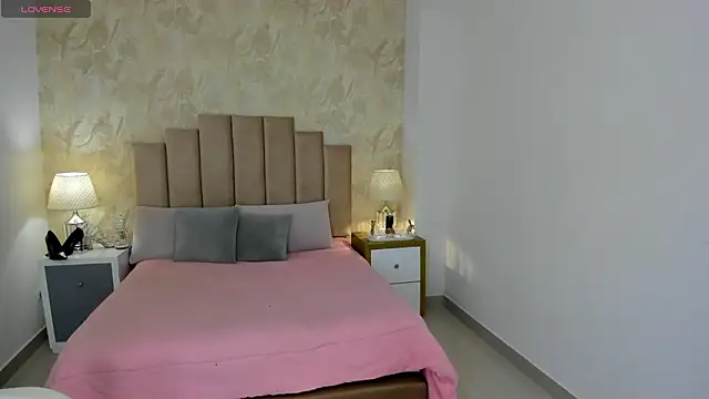 Scarlett 12 online show from March 5, 12:34 pm