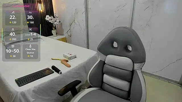 Scarleth horny online show from November 10, 11:33 pm