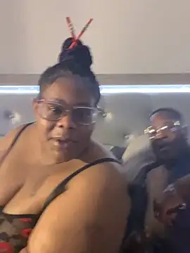 cinnabunnie22 online show from June 11, 3:47 am