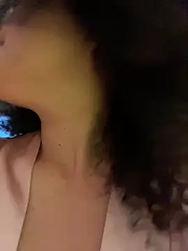 AfroSalvaje online show from December 18, 6:07 am