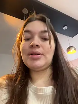 sarahreyess 11 online show from March 11, 10:30 am