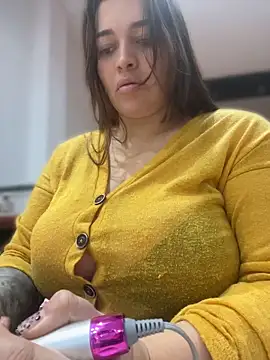 sarahreyess 11 online show from April 15, 11:00 am