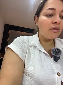 sarahreyess 11 online show from March 30, 10:37 am