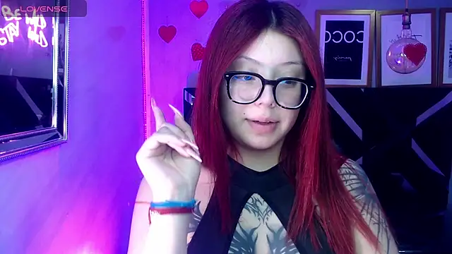 Red Bunny v online show from May 26, 1:21 pm