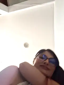 Snapshot of LaiaTorres1 chatting on September 15, 12:02 pm LaiaTorres1 online show from September 15, 12:02 pm