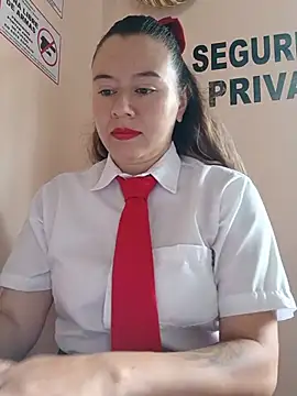 Hannah-colx online show from May 15, 5:05 pm
