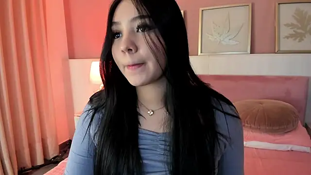 Sara Hills  online show from September 18, 1:20 pm