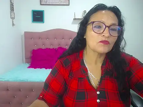 Snapshot of _Cristal chatting on September 17, 2:15 pm Cristal online show from September 17, 2:15 pm
