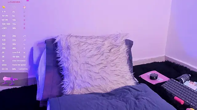 violeta olsen online show from March 12, 8:00 pm