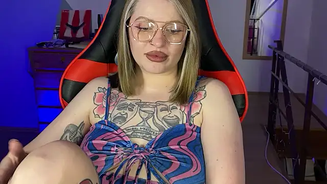 Mia Kamp online show from September 29, 6:24 pm