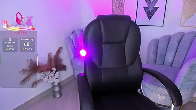 issi loren online show from February 18, 7:57 pm