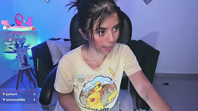 issi loren online show from May 15, 11:46 am