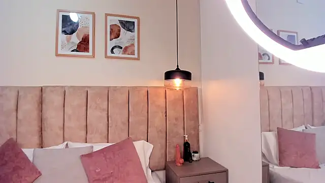 Karina Harris online show from November 20, 12:50 pm