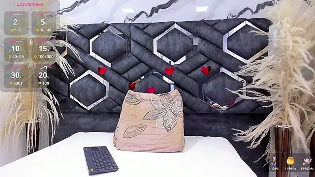 Natasha-Adams online show from October 13, 9:50 pm