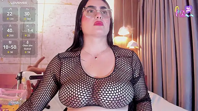 sofiiacarson online show from May 23, 8:07 pm