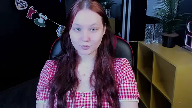 Ruby Dark online show from September 18, 6:12 am