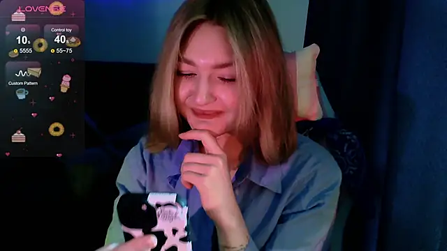 cute1stranger online show from September 21, 8:35 am