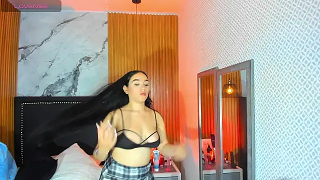 MOLLYSPENCER1 online show from May 25, 7:02 pm