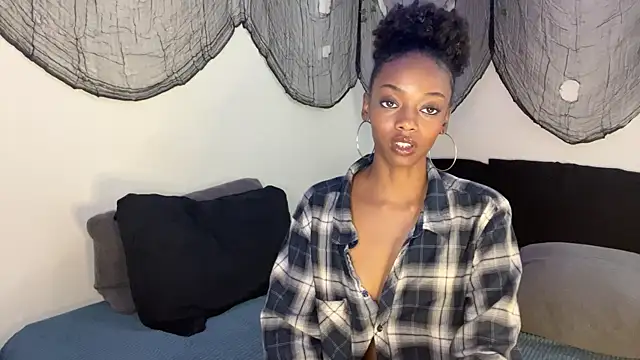 Trixie luv1 online show from October 15, 5:48 pm