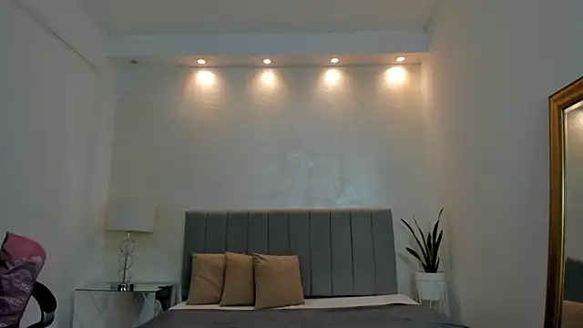 kendall roous online show from October 16, 8:33 pm