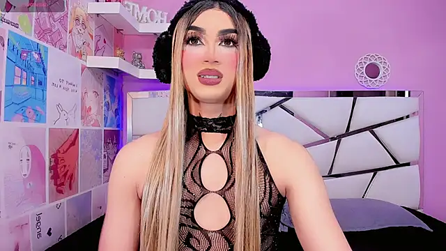 Miacuteee online show from November 28, 8:45 pm