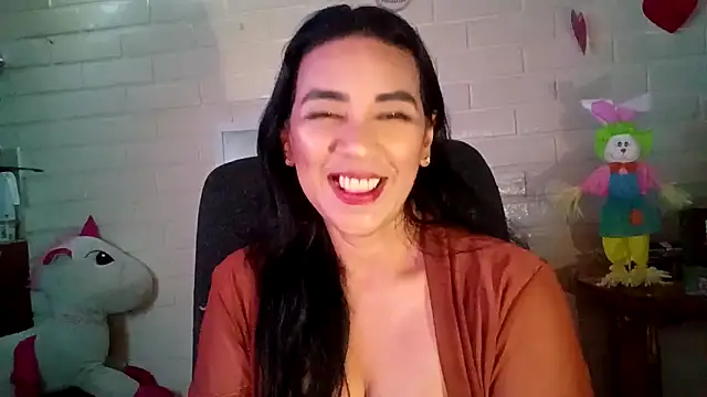 MiiaVelasquez online show from March 2, 5:08 am