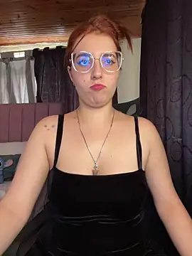 CoraVibes online show from December 20, 8:24 pm