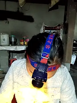 bany-xx online show from November 18, 9:10 am