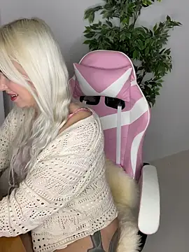 princessbubblegm online show from December 3, 1:13 pm