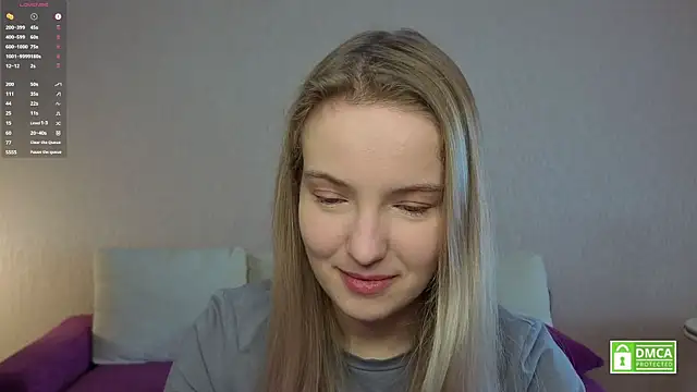 HongTomczak online show from May 15, 7:44 am