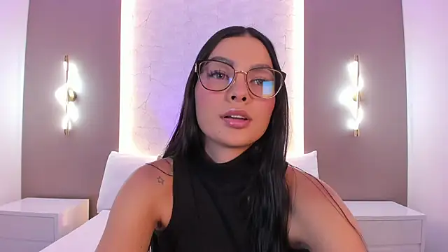 emily tolson online show from February 2, 7:24 pm