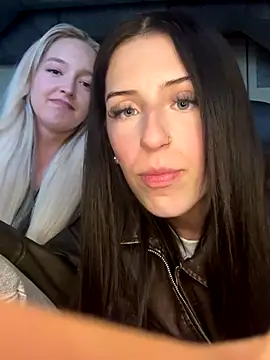 Snapshot of lisapeperoni chatting on September 21, 4:16 pm lisapeperoni online show from September 21, 4:16 pm