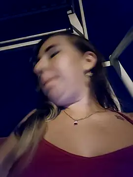 isabella lovem online show from April 28, 4:38 am
