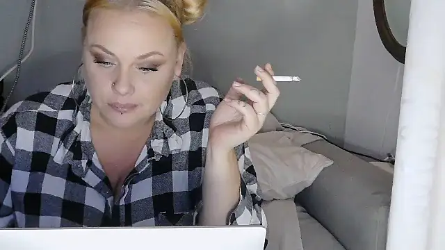 sweetsinzz online show from October 25, 2:30 am