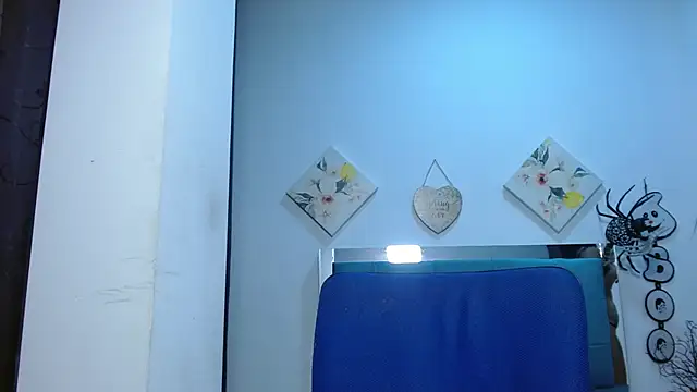 Sara f W online show from October 29, 12:15 am