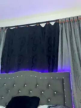 Snapshot of katy_cutie_ chatting on October 14, 5:32 am katy cutie online show from October 14, 5:32 am