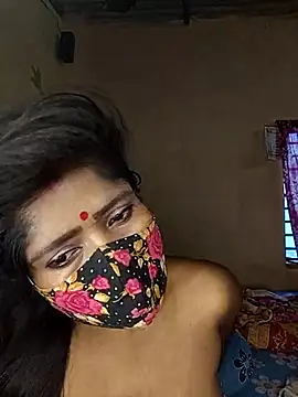 Love143A online show from May 7, 4:28 am