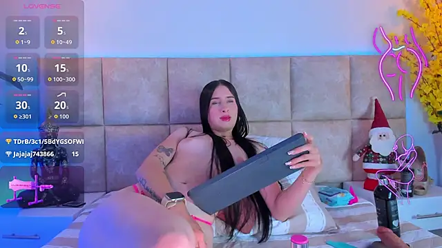 GabbieMonson online show from November 29, 4:33 pm