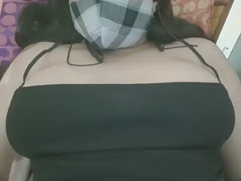 Snapshot of Nataliya_Singh chatting on October 1, 3:06 pm Nataliya Singh online show from October 1, 3:06 pm