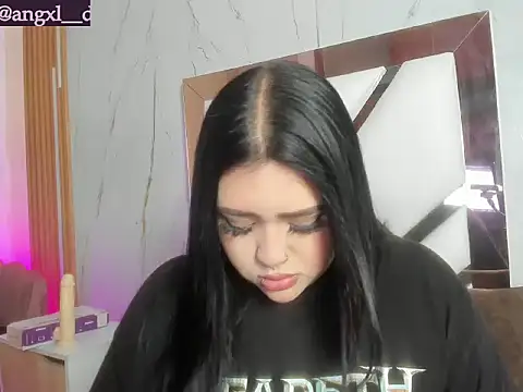 im bunny   online show from May 18, 1:28 pm