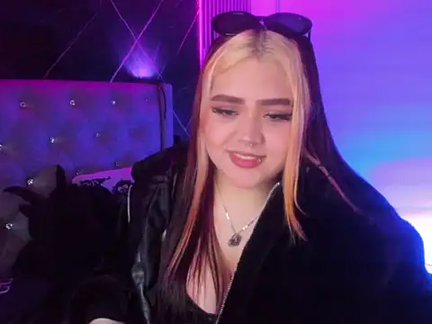 im bunny   online show from November 23, 11:45 am