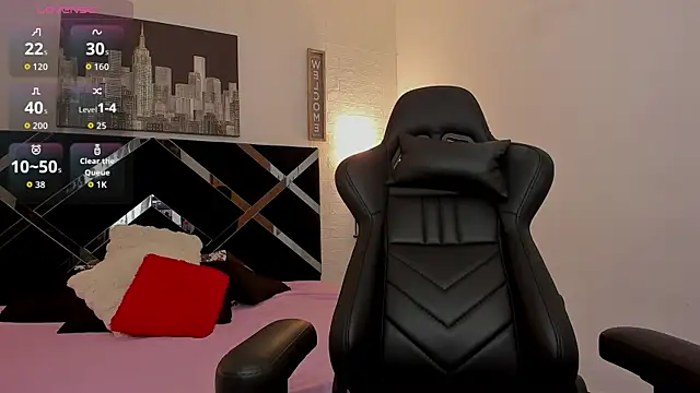 iamCharlotte19 online show from October 13, 9:17 pm